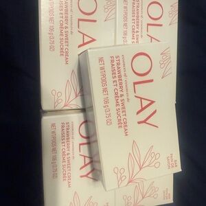 Olay Bar Soap Essences Of Strawberry And Sweet Cream 5 Pack Sealed
